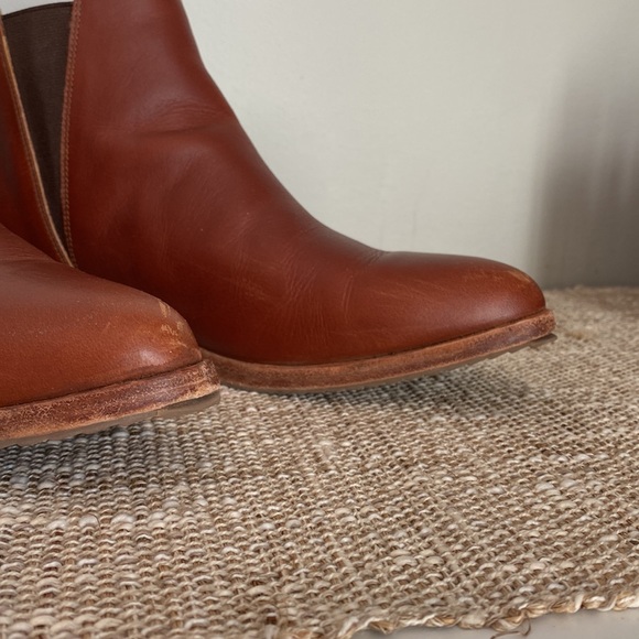 Nisolo Everyday Chelsea Boot - Picture 4 of 9